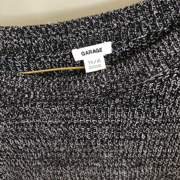 Garage long sleeve, perfect for fall - Picture 2 of 2